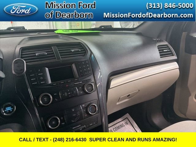 Used 2019 Ford Explorer XLT AWD/4WD image 29
