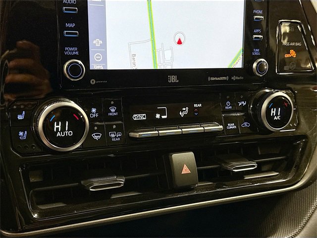 Used 2020 Toyota Highlander Limited image 17