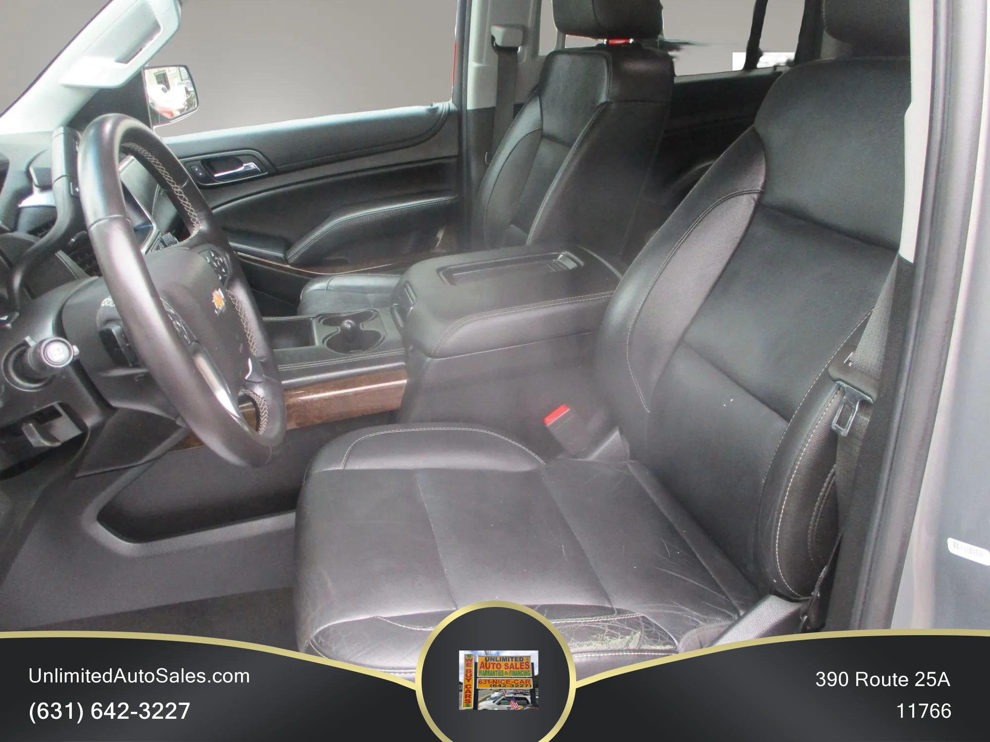 Used 2018 Chevrolet Suburban LT AWD/4WD image 5