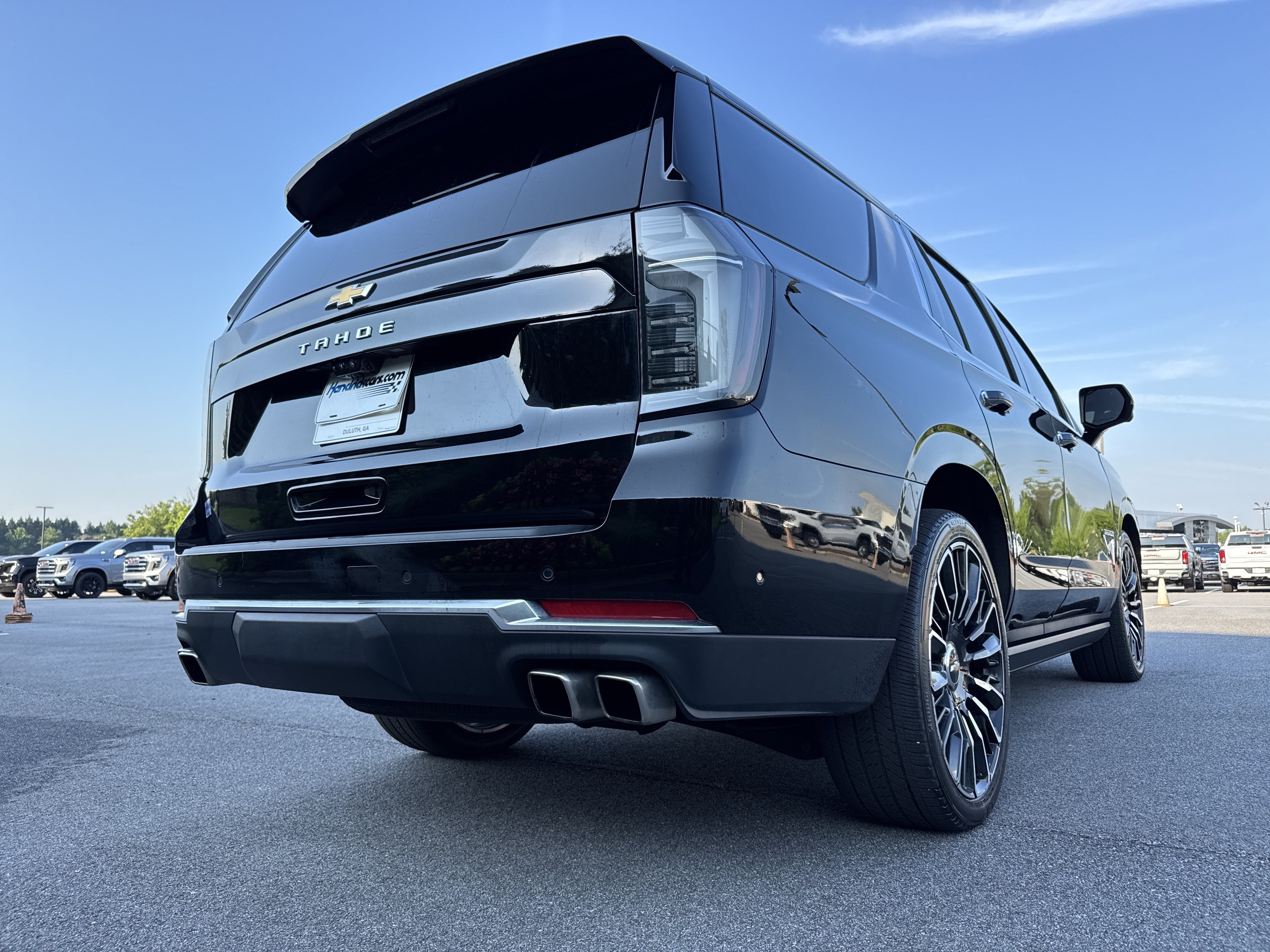 Used 2025 Chevrolet Tahoe High Country AWD/4WD image 10