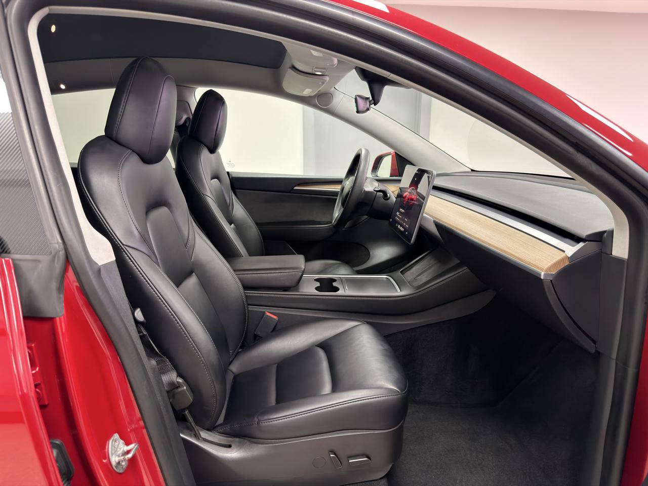 Used 2023 Tesla Model Y Performance AWD/4WD image 10