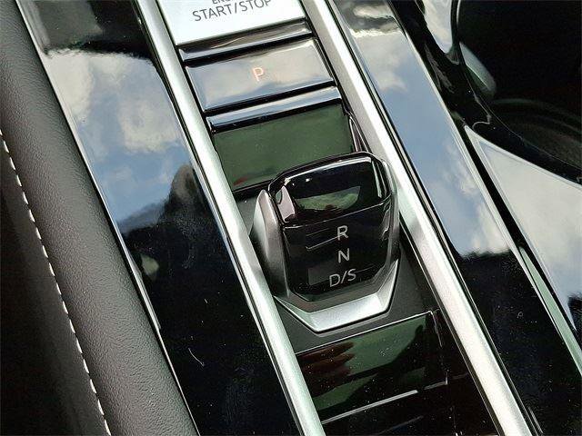 New 2025 Volkswagen Atlas Cross Sport SE image 13