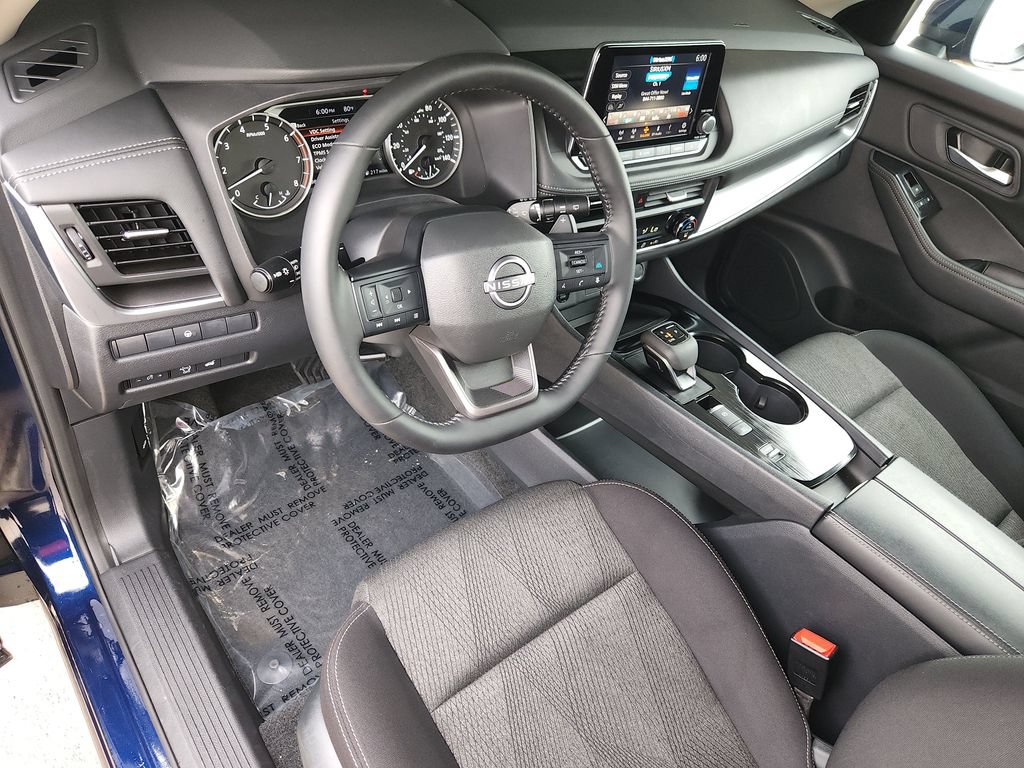 Used 2026 Nissan Rogue SV FWD image 12