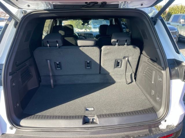 New 2026 Chevrolet Traverse LT w/ LPO, Floor Liner Package FWD image 7