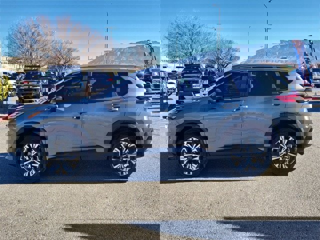 Certified 2023 Nissan Rogue SV w/ SV Premium B Package image 7