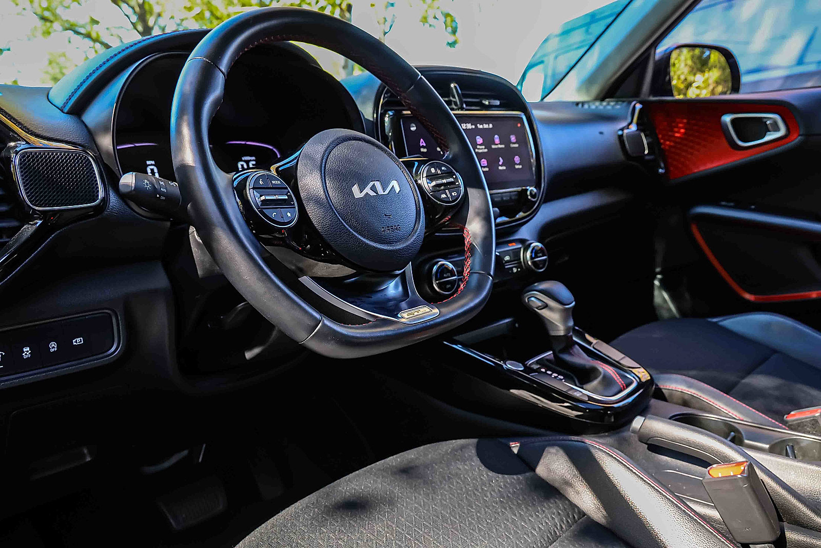 Certified 2023 Kia Soul GT-Line image 7