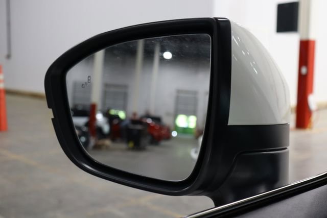 Used 2024 Nissan Pathfinder SV image 32