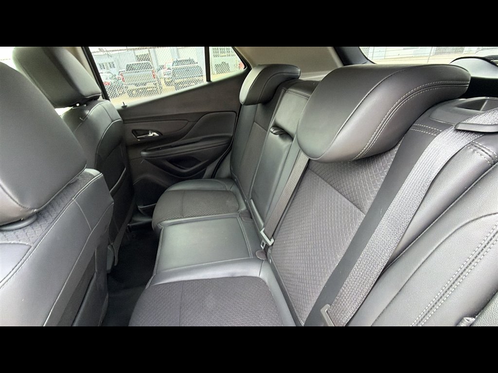 Used 2022 Buick Encore Preferred w/ Safety Package AWD/4WD image 23