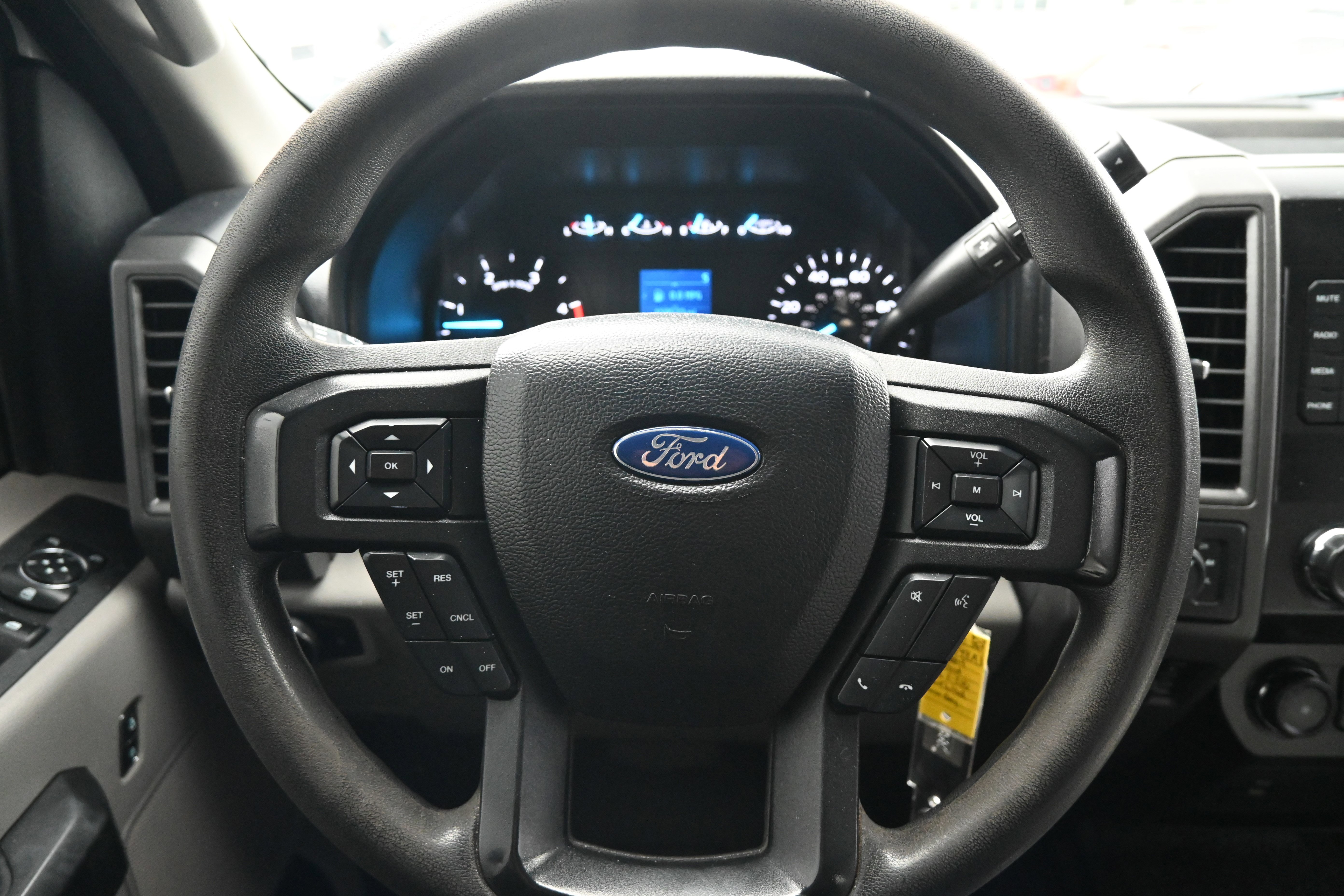 Used 2019 Ford F350 XL w/ Power Equipment Group image 18