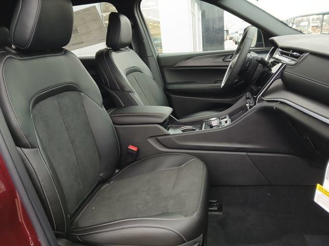 New 2025 Jeep Grand Cherokee L Laredo AWD/4WD image 15