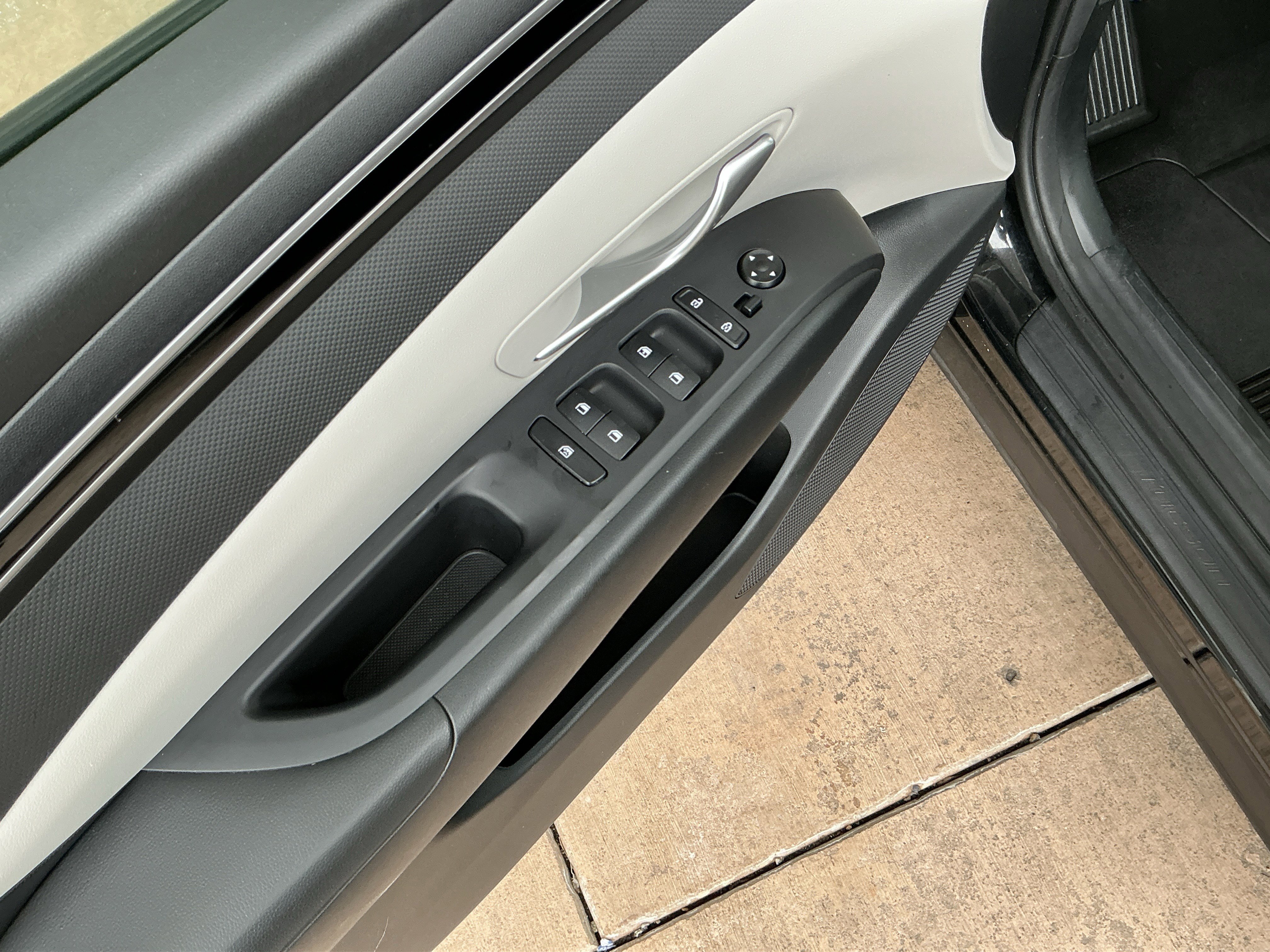 Used 2024 Hyundai Tucson SE image 15