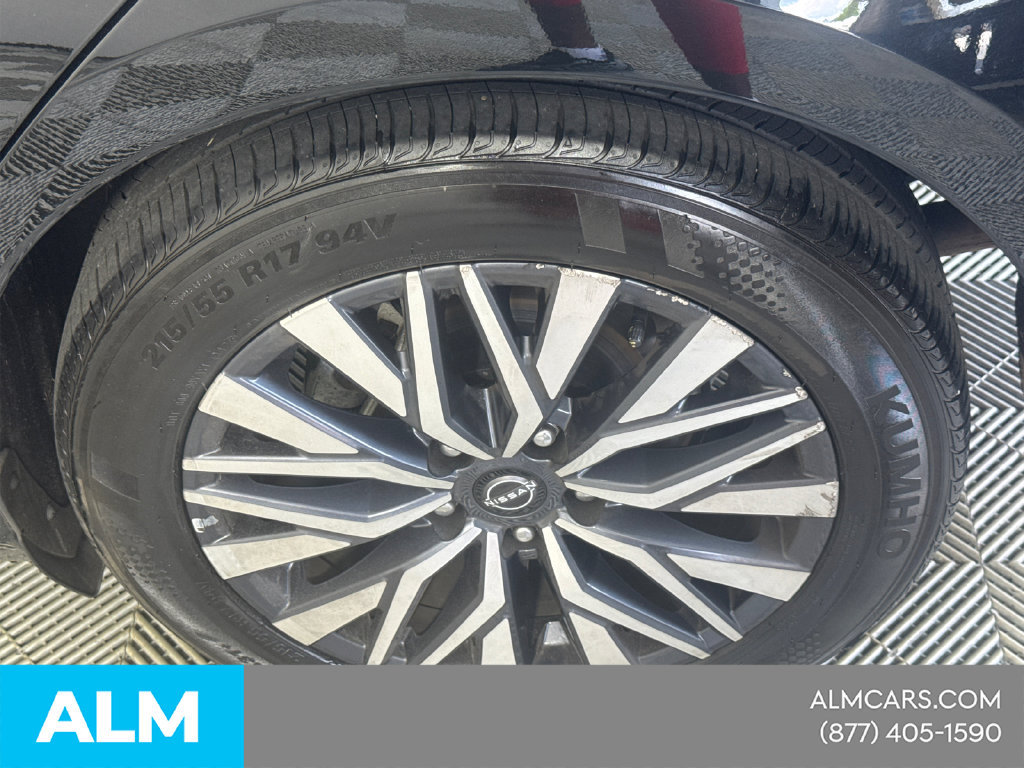 Used 2025 Nissan Altima 2.5 SV FWD image 21