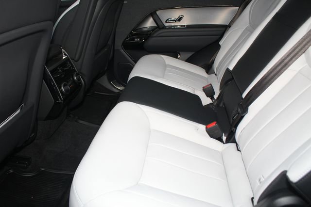 Used 2025 Land Rover Range Rover Sport Dynamic SE image 5