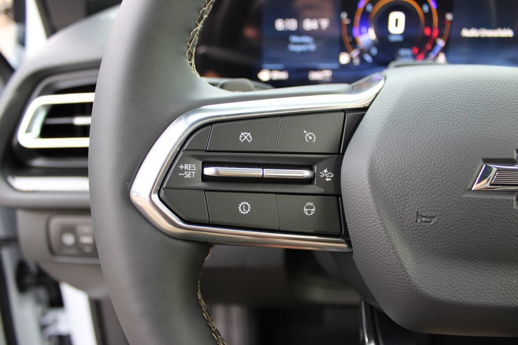 New 2027 Chevrolet Traverse Z71 w/ Enhanced Driving Package AWD/4WD image 19