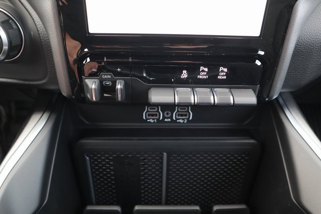 New 2026 RAM 1500 4x4 Crew Cab image 14