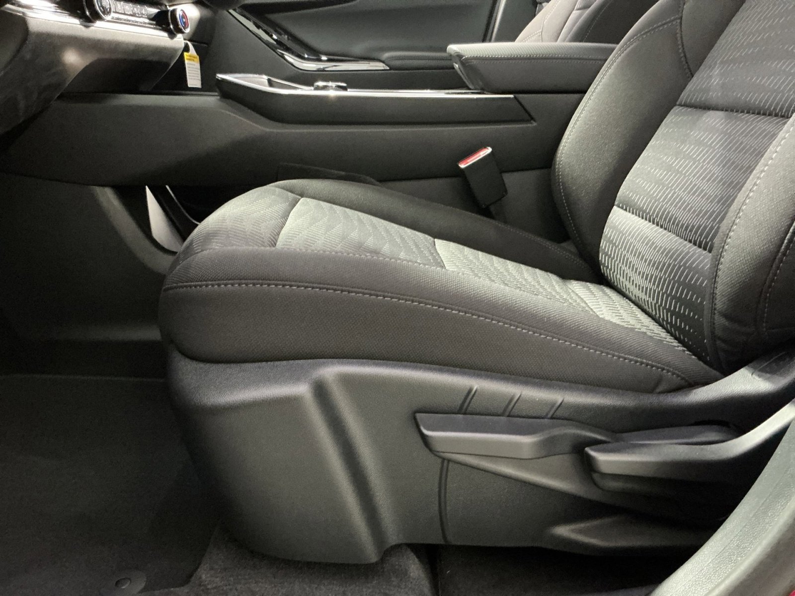 New 2026 Chevrolet Equinox LT FWD image 15