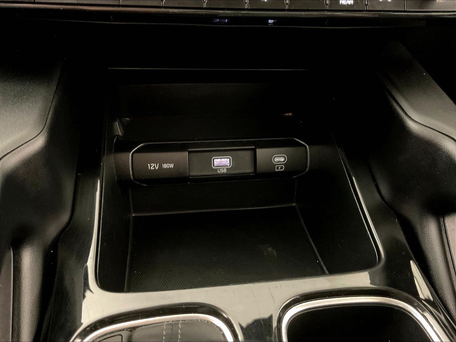 Certified 2024 Kia Telluride LX FWD image 16