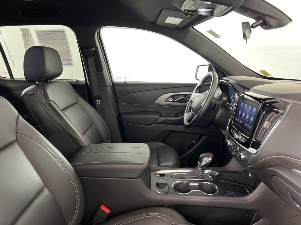 Used 2023 Chevrolet Traverse LT w/ LPO, Floor Liner Package AWD/4WD image 22