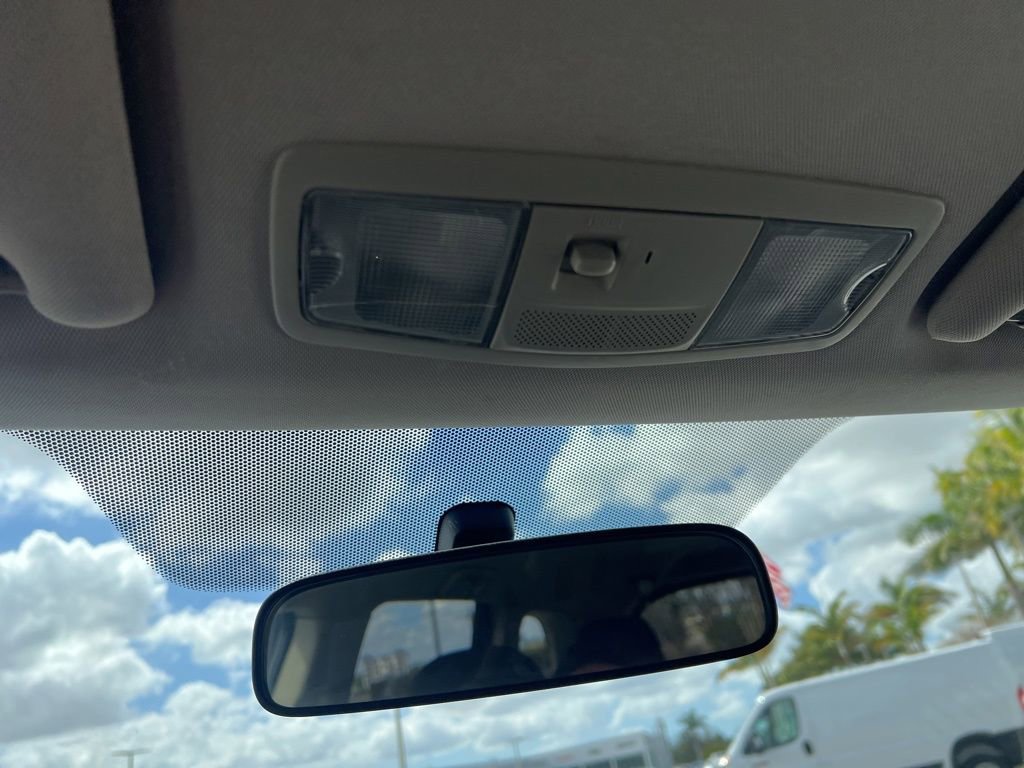 Used 2017 Mitsubishi Outlander SE image 39