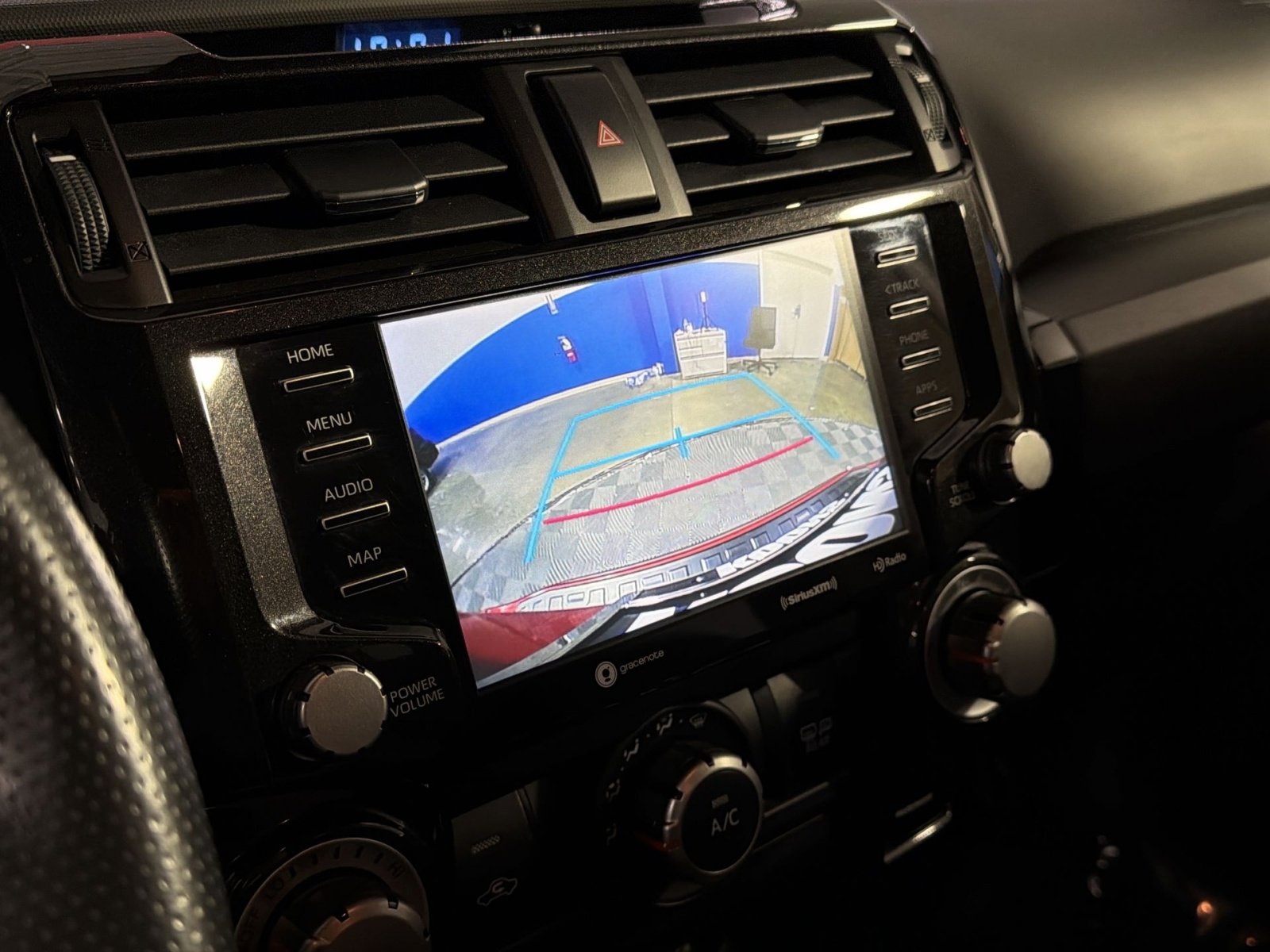 Used 2024 Toyota 4Runner TRD Off-Road Premium AWD/4WD image 47
