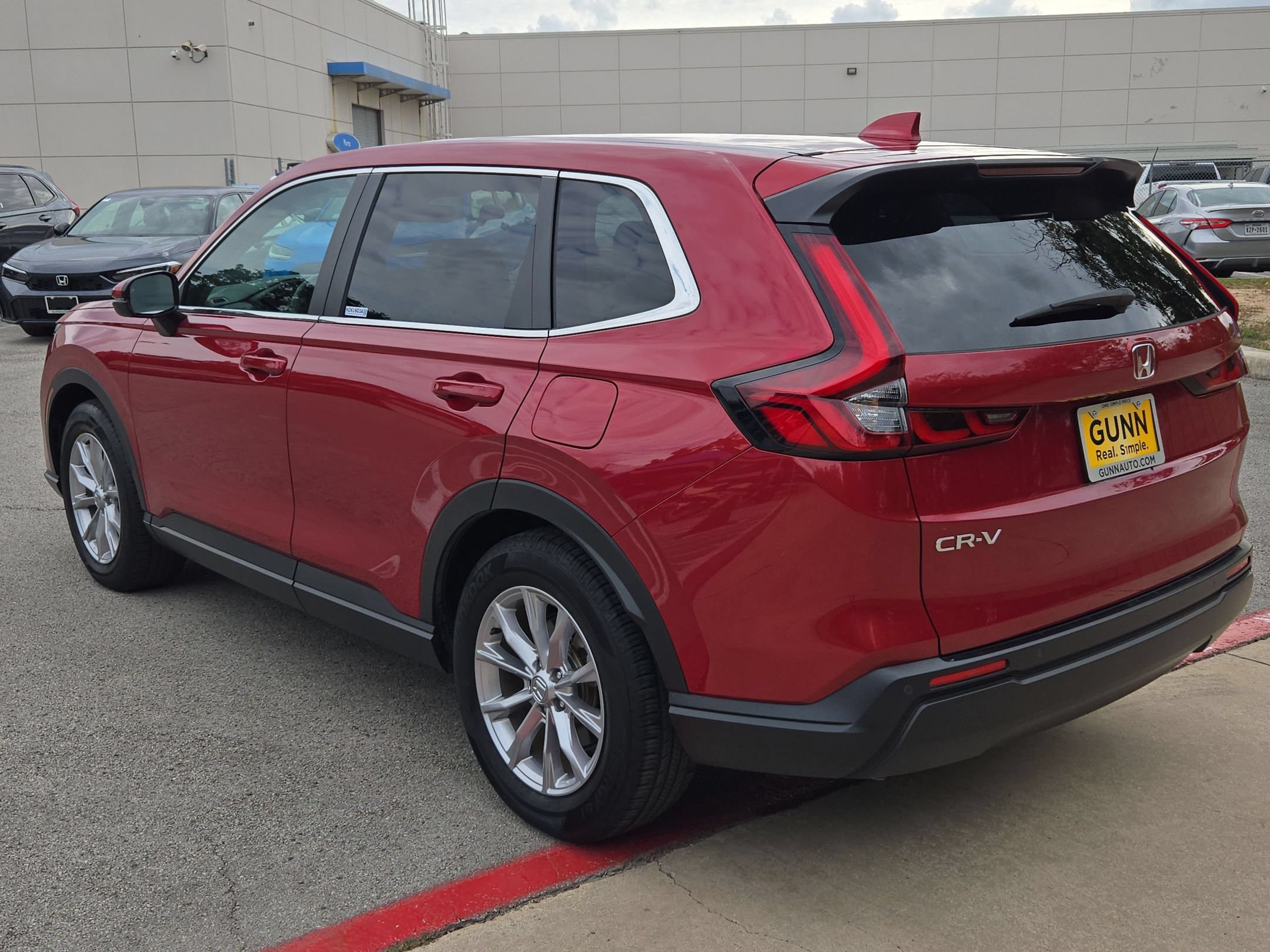 Used 2025 Honda CR-V EX-L image 5