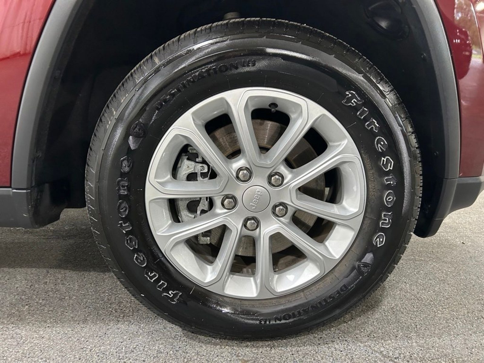 Used 2021 Jeep Grand Cherokee Laredo w/ Security & Convenience Group AWD/4WD image 11