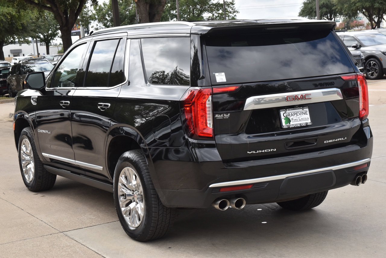 Used 2024 GMC Yukon Denali w/ LPO, Floor Liner Package AWD/4WD image 10