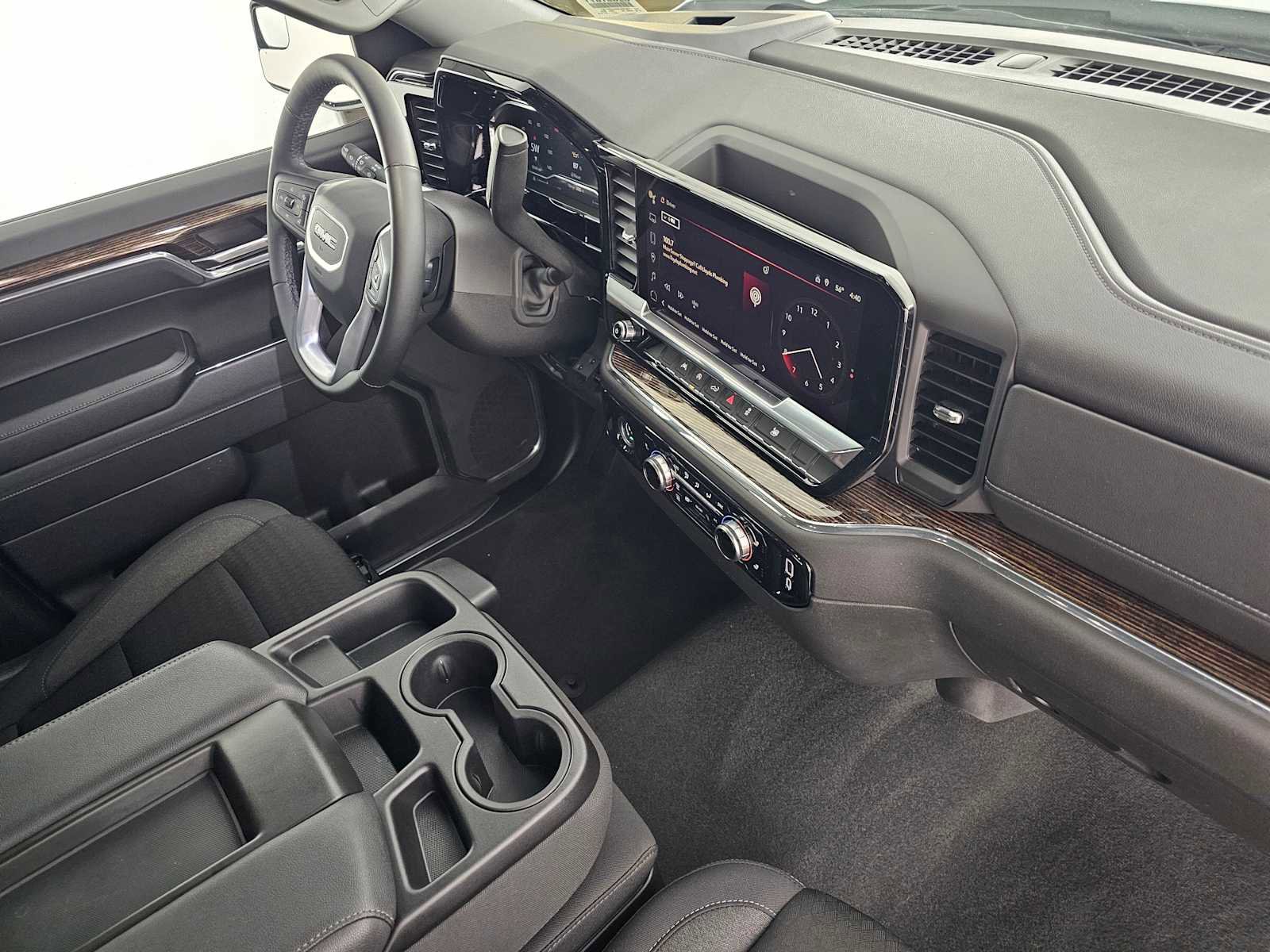 Used 2024 GMC Sierra 1500 Elevation image 11