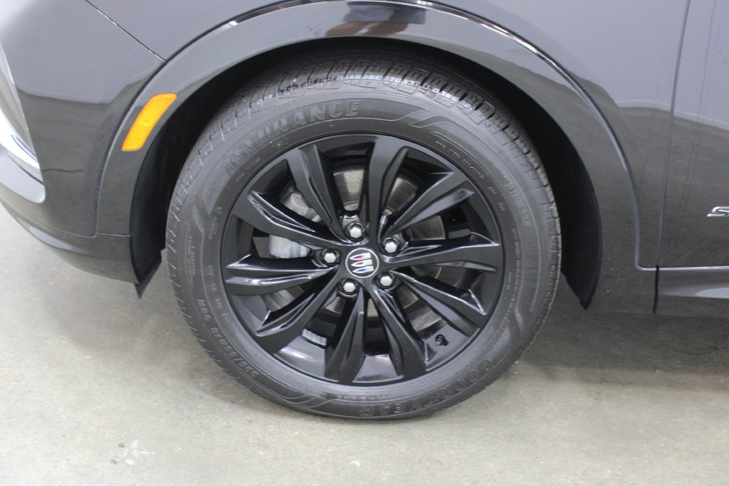 Used 2025 Buick Envista Sport Touring w/ Convenience I Package FWD image 29