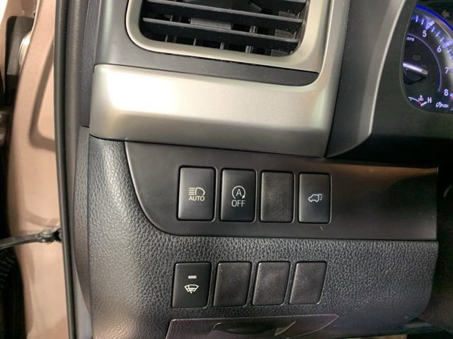 Used 2019 Toyota Highlander XLE w/ Protection Package #3 image 20