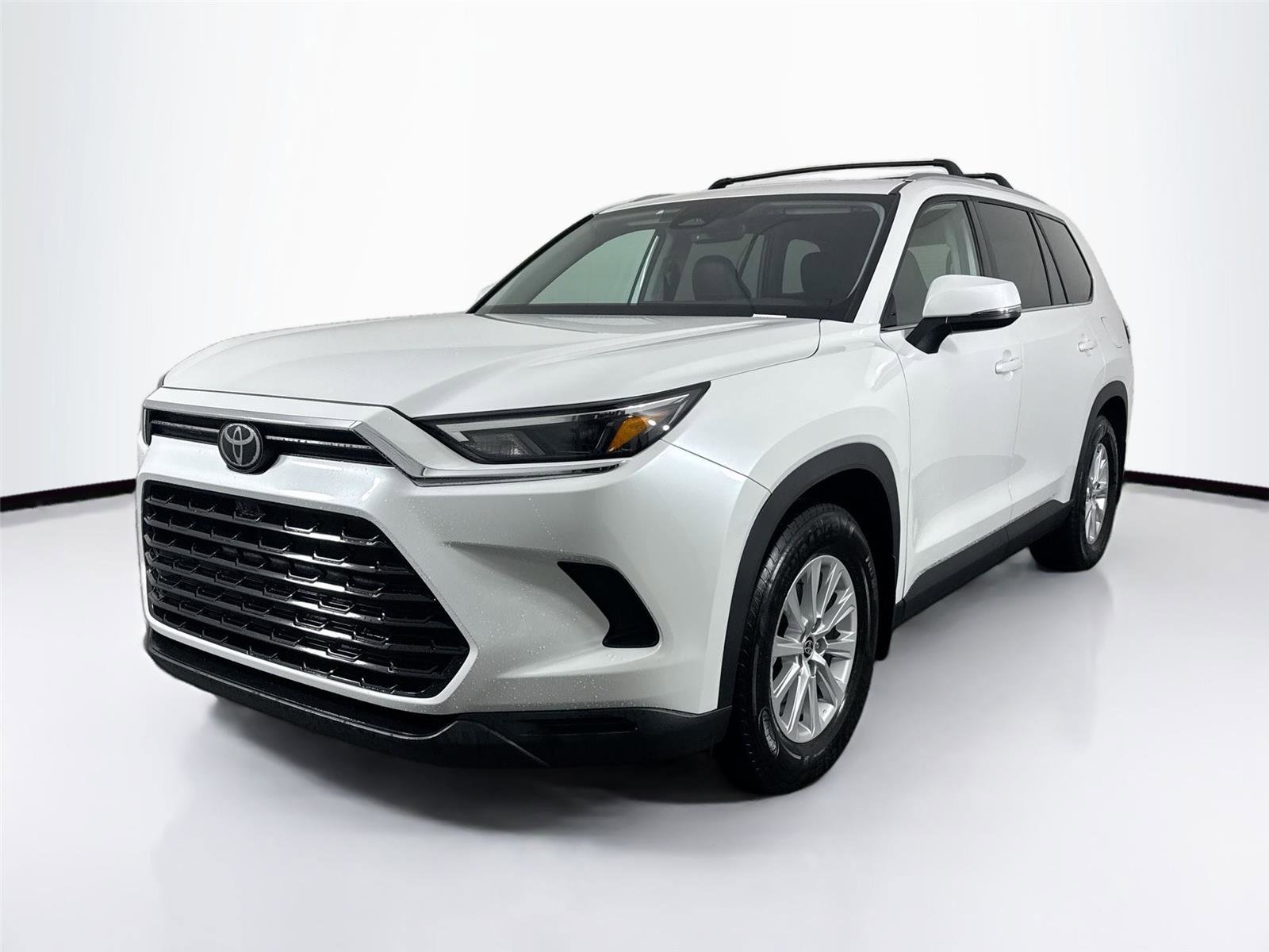 Used 2024 Toyota Grand Highlander XLE video 3