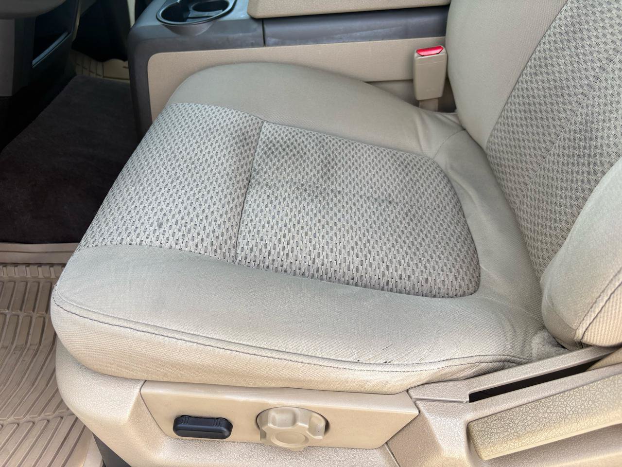 Used 2010 Ford F150 XLT AWD/4WD image 23