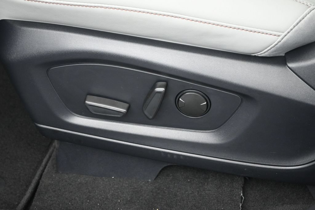 New 2026 Ford Explorer Active w/ Active Comfort Package RWD image 9
