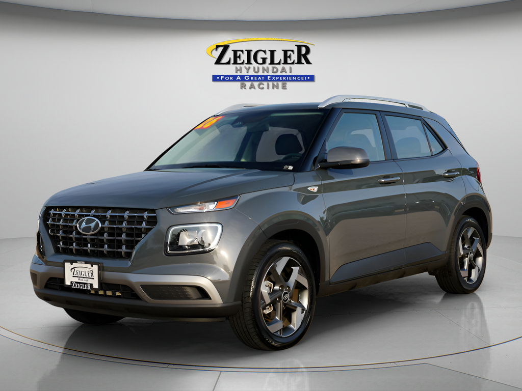 Certified 2026 Hyundai Venue SEL FWD image 3