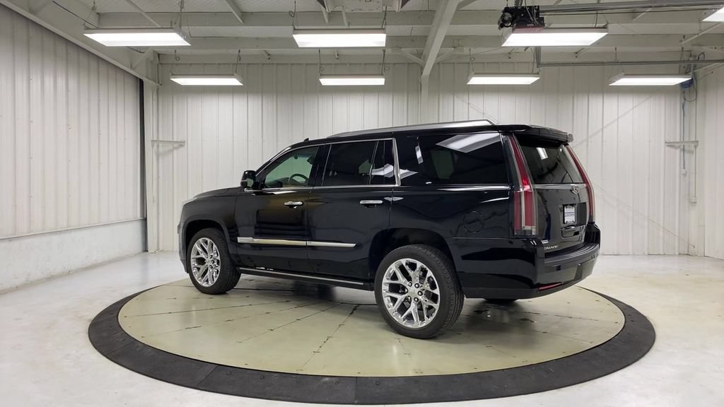 Used 2017 Cadillac Escalade Premium Luxury AWD/4WD image 6