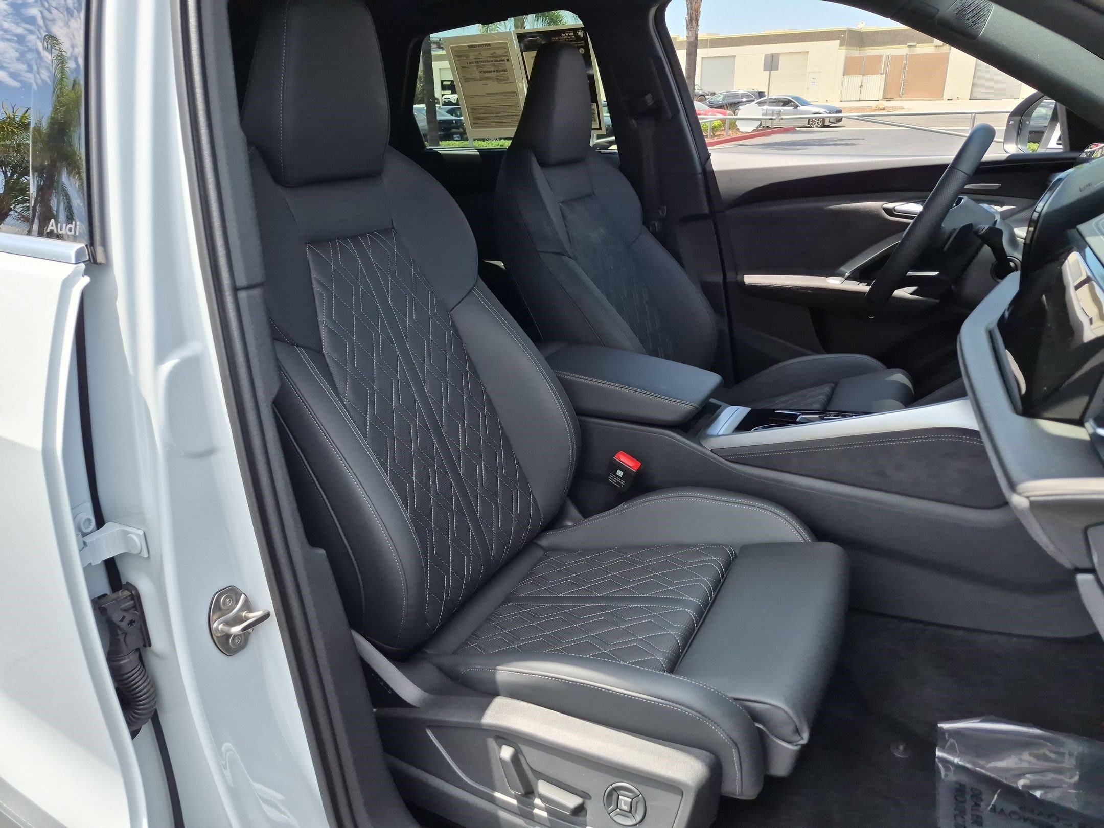 Used 2025 Audi SQ5 Premium Plus w/ Premium Plus Package AWD/4WD image 33