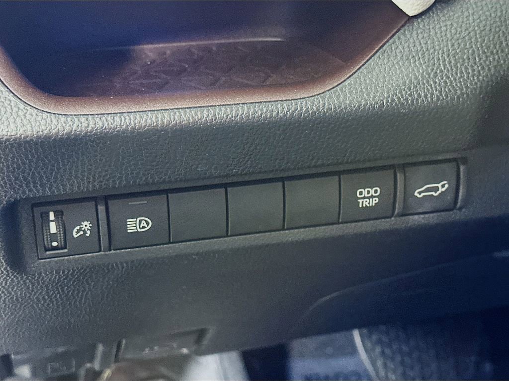 Used 2024 Toyota RAV4 Limited FWD image 22
