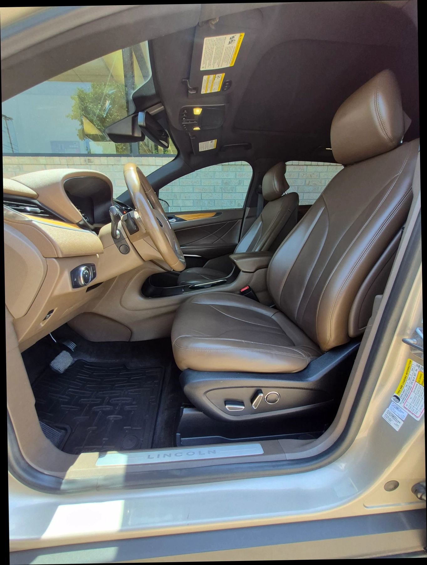Used 2015 Lincoln MKC FWD w/ Equipment Group 102A Reserve image 11
