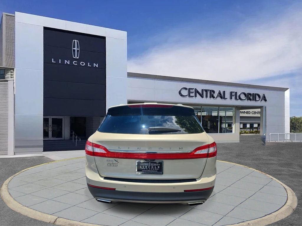 Used 2016 Lincoln MKX Select w/ Select Plus Package FWD image 4
