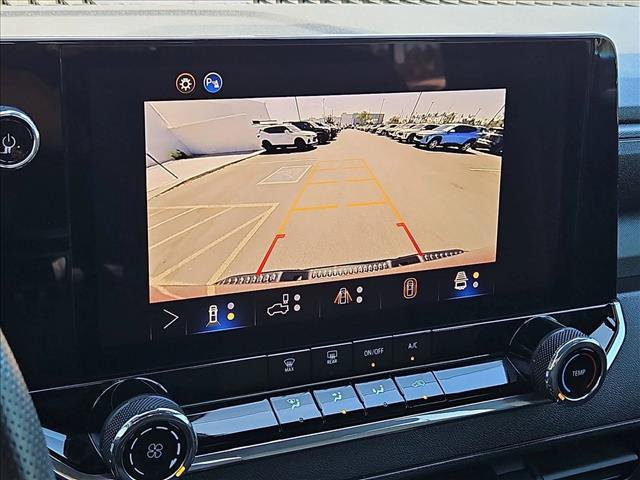 Certified 2024 Chevrolet Colorado Trail Boss w/ Technology Package AWD/4WD image 18