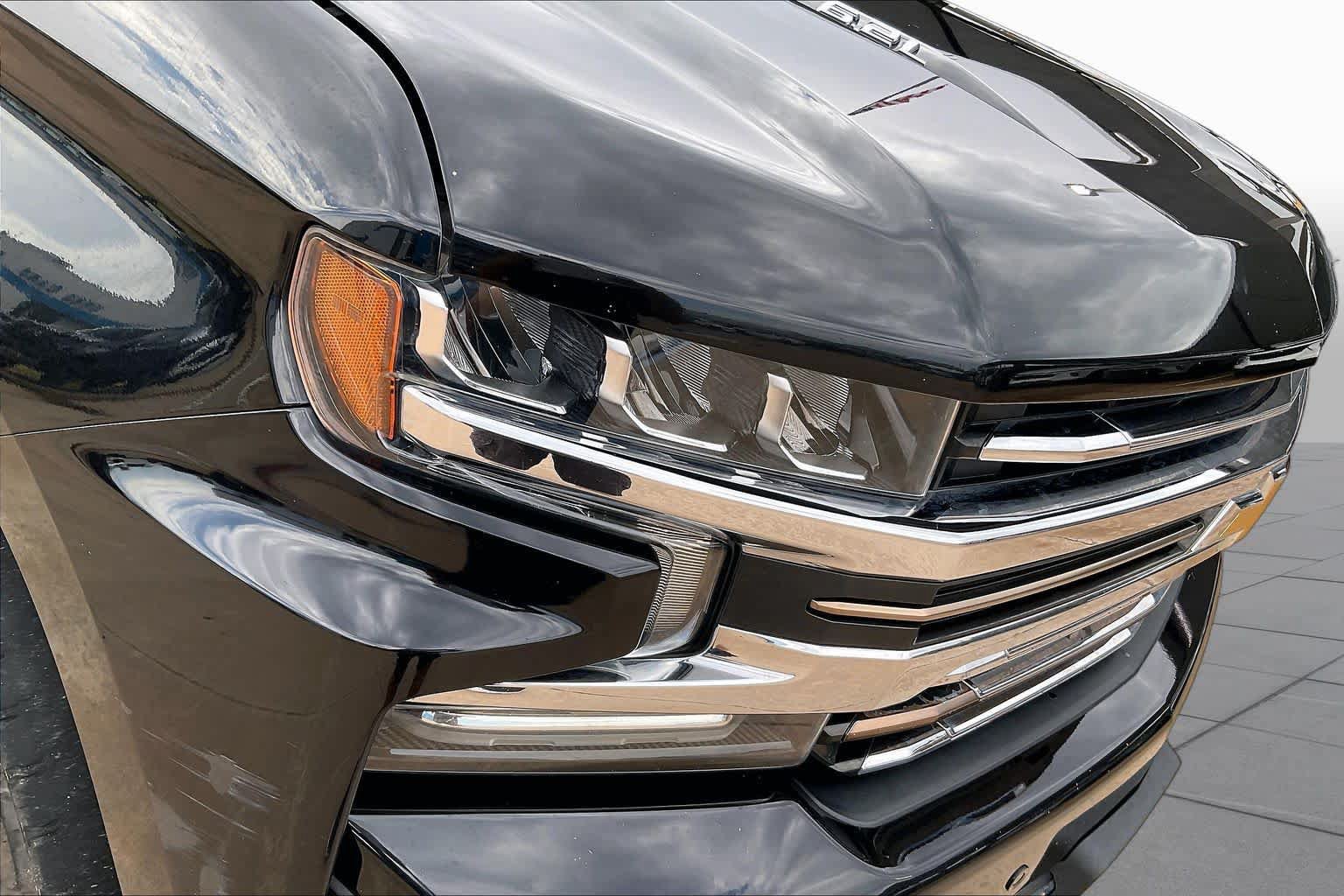 Used 2019 Chevrolet Silverado 1500 High Country w/ Trailer Camera Package AWD/4WD image 27