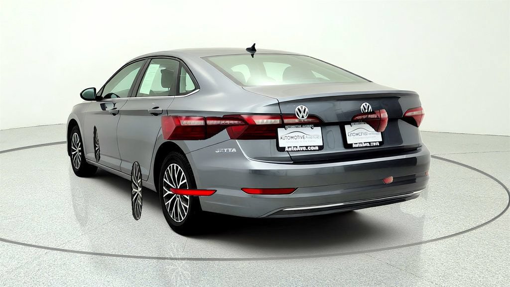 Used 2020 Volkswagen Jetta SE w/ SE Cold Weather Package FWD image 6