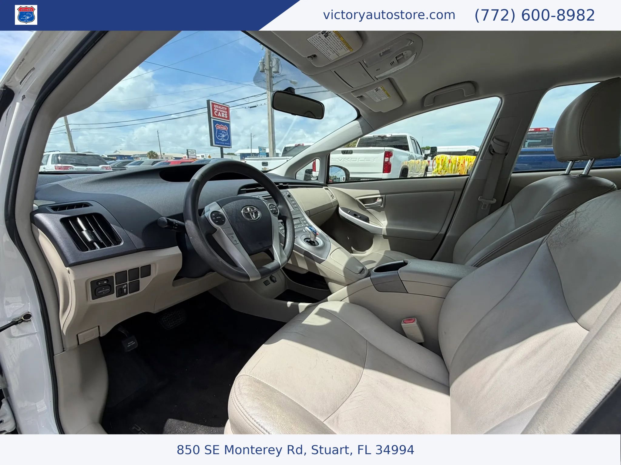 Used 2014 Toyota Prius Two FWD image 11