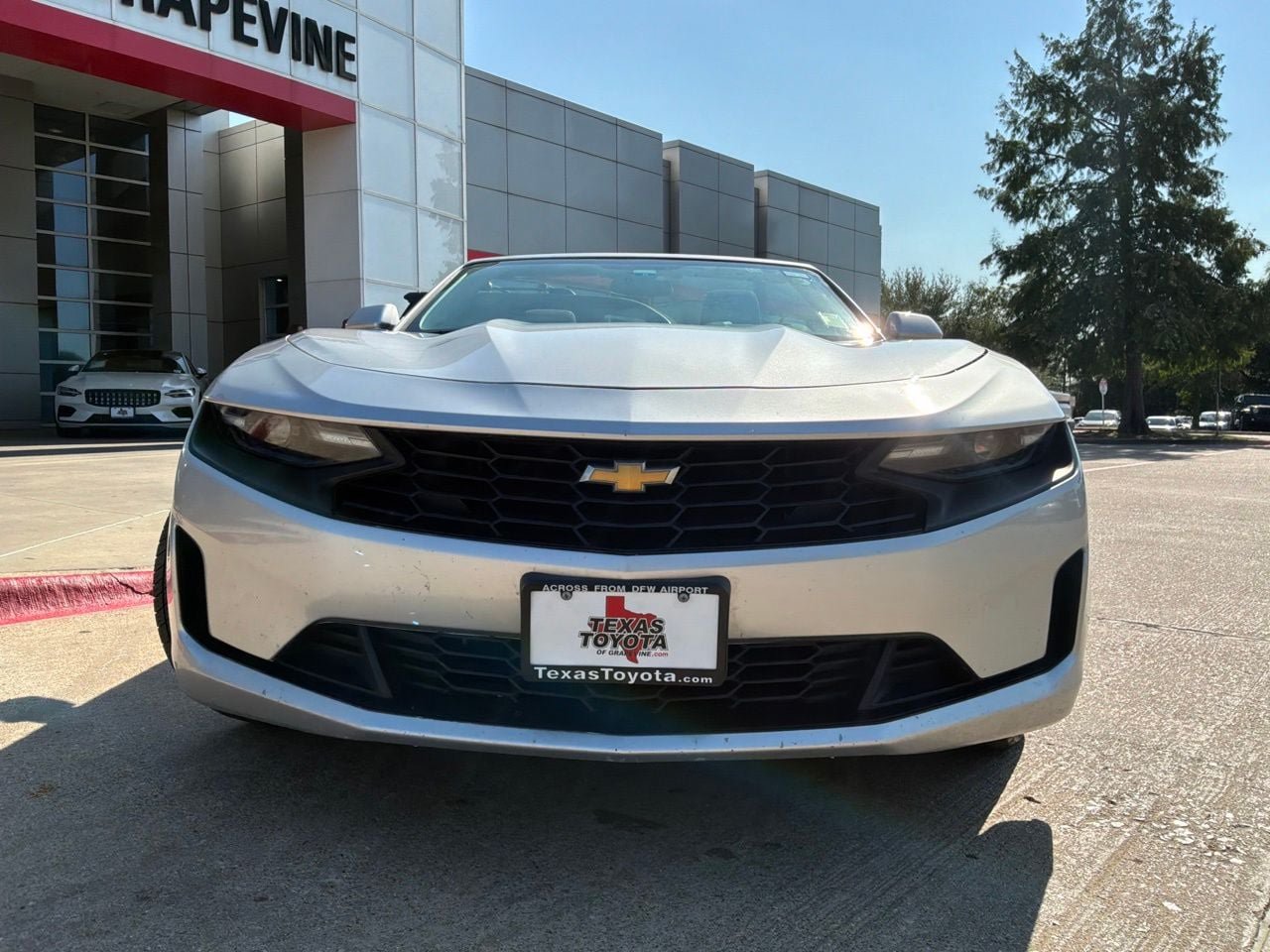 Used 2019 Chevrolet Camaro LT RWD image 6