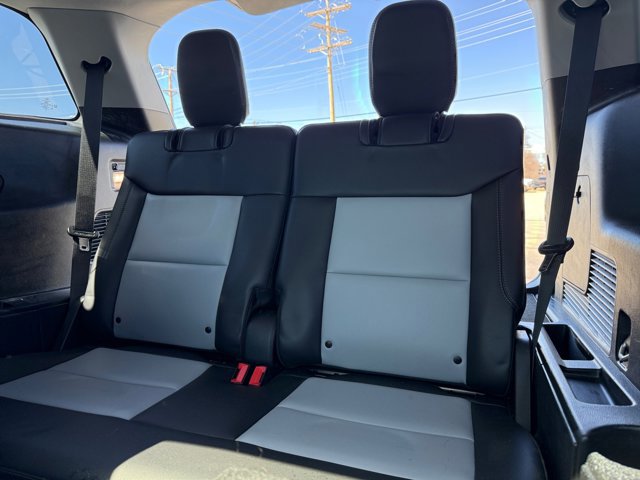Used 2023 Ford Explorer XLT w/ Equipment Group 202A AWD/4WD image 15