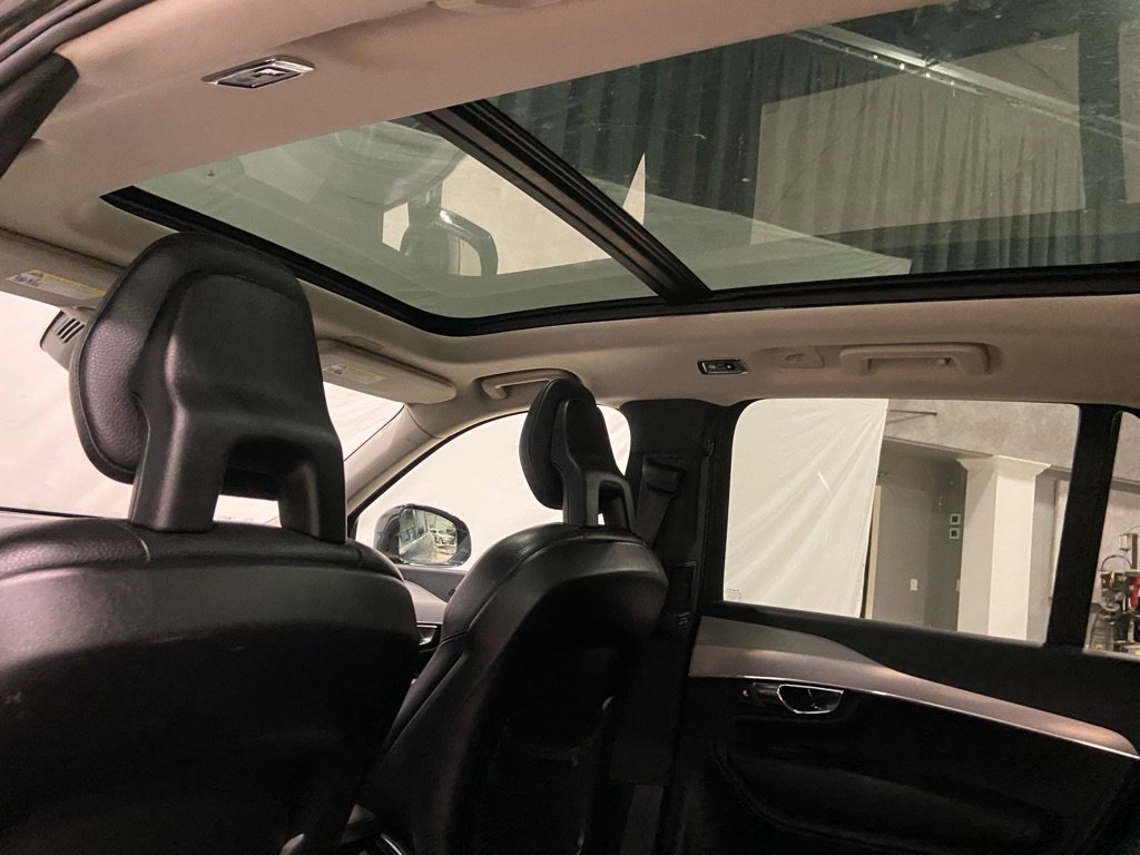 Used 2017 Volvo XC90 T6 Momentum w/ Vision Package image 22