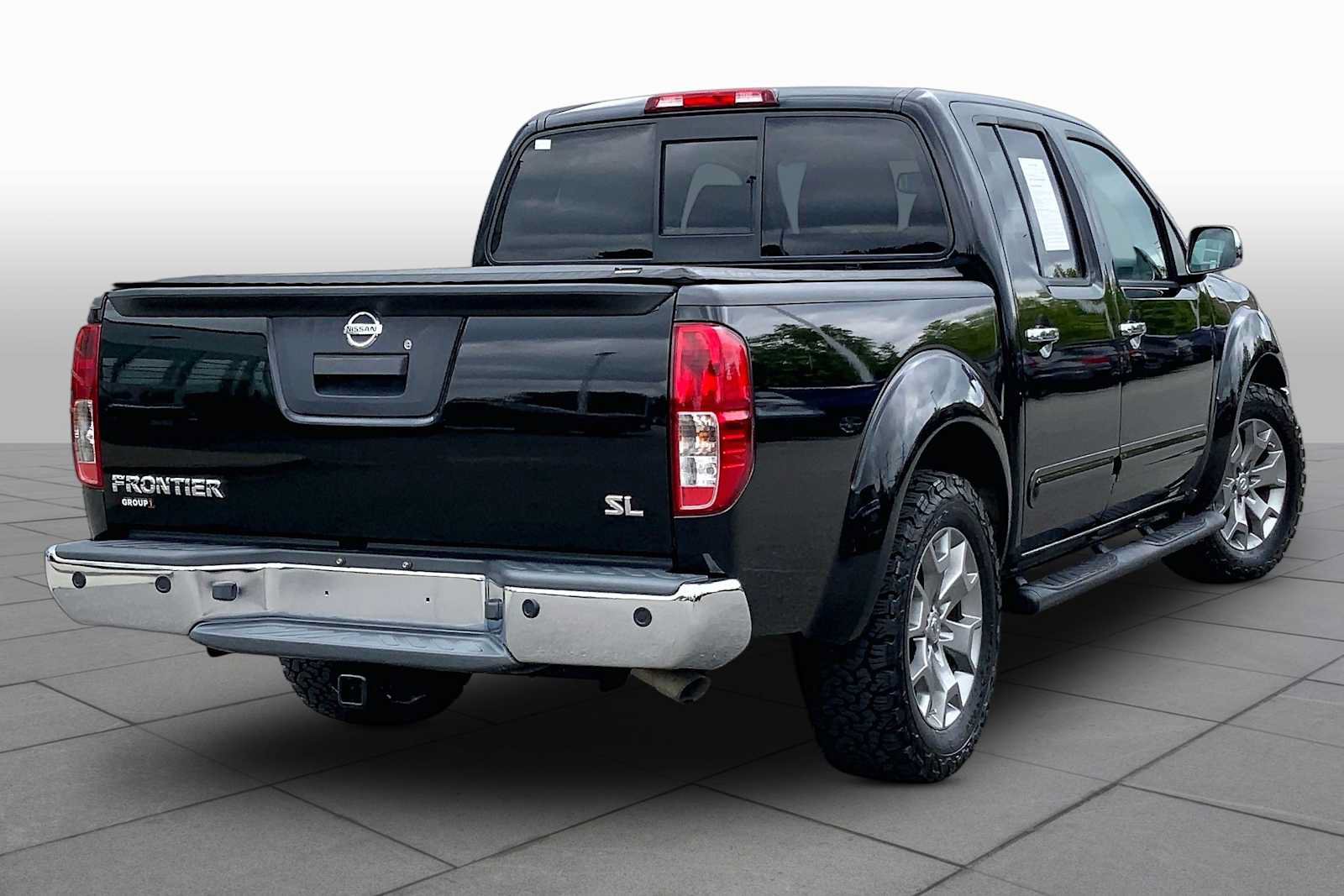 Used 2019 Nissan Frontier SL RWD image 13