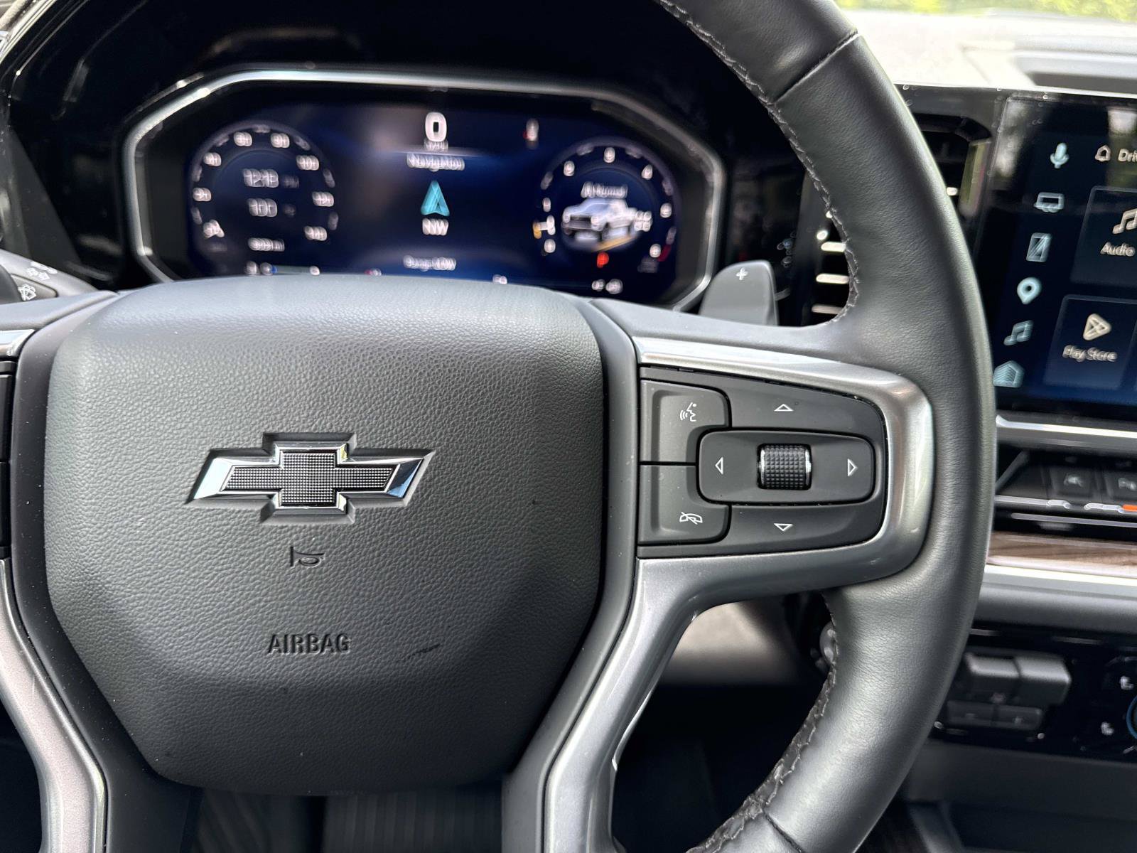 Used 2026 Chevrolet Silverado 1500 LT Trail Boss w/ LT Trail Boss Premium Package AWD/4WD image 16