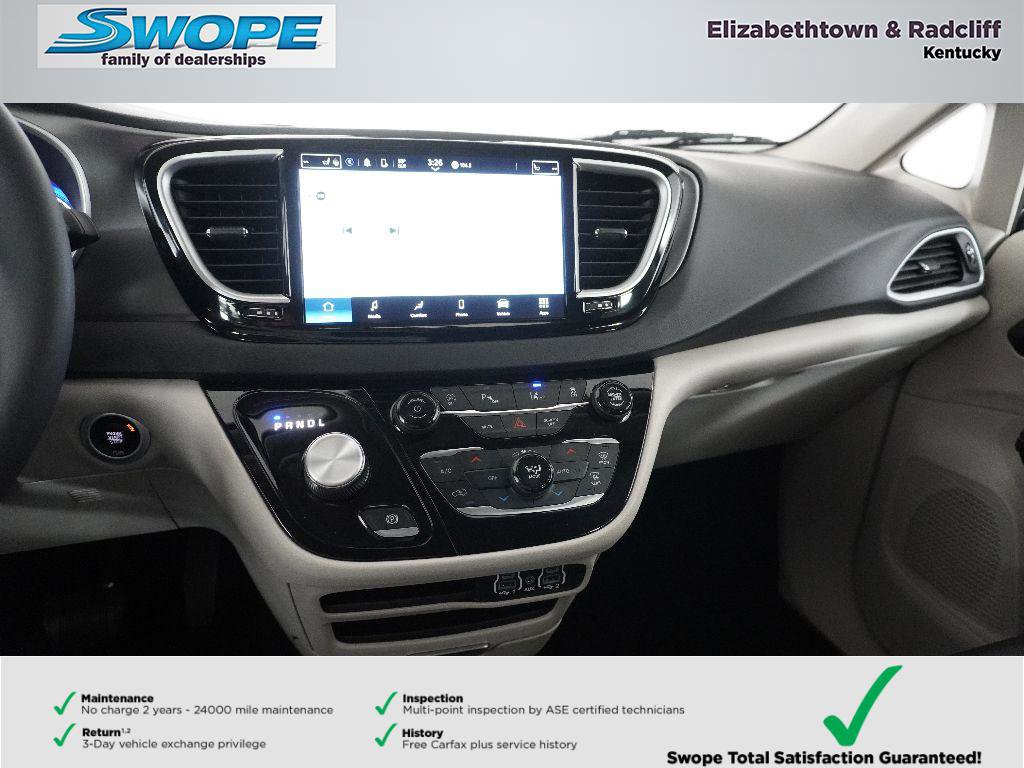 Certified 2024 Chrysler Pacifica Touring-L image 20