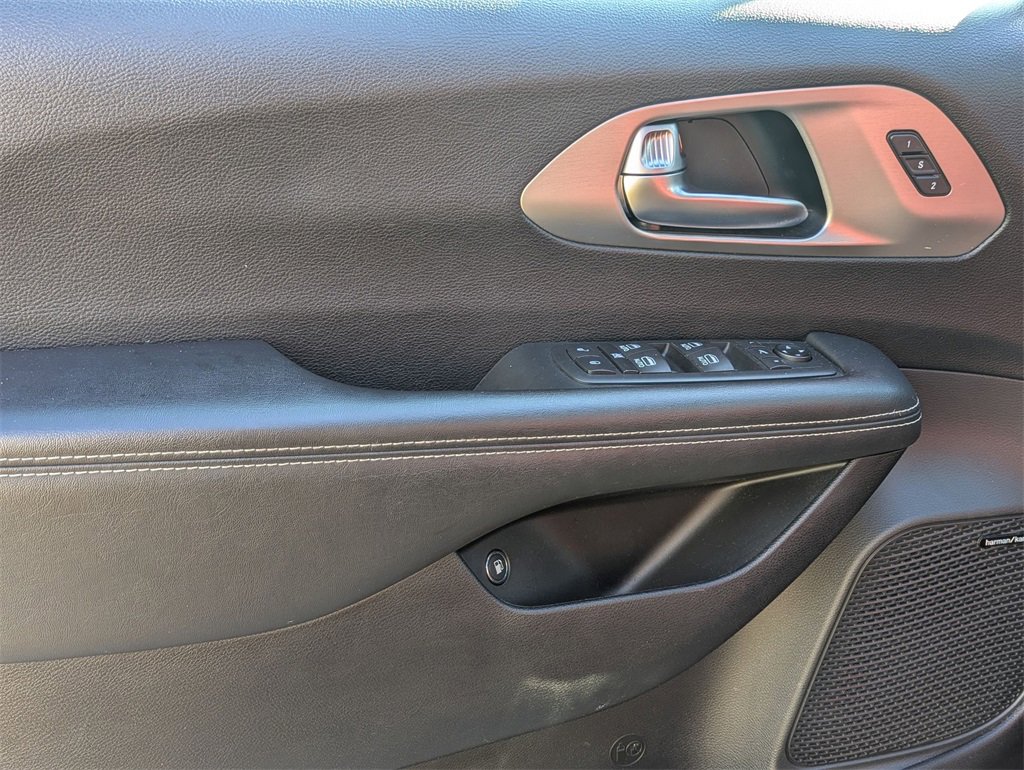 Used 2020 Chrysler Pacifica Limited w/ Quick Oder Package 2EV RED-S image 9